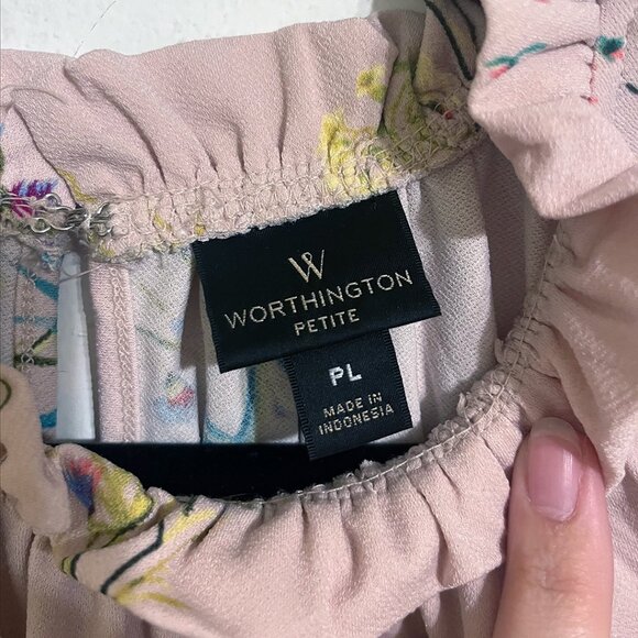 Worthington Floral Ruffle Collar Sleeveless Top - Picture 3 of 3